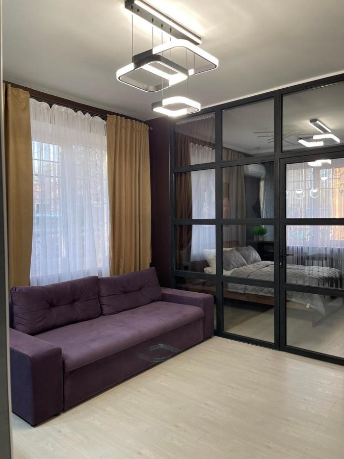 Vel Люкс Apartment แชร์นิฟซี ภายนอก รูปภาพ