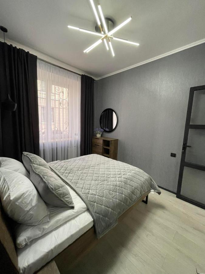 Vel Люкс Apartment แชร์นิฟซี ภายนอก รูปภาพ