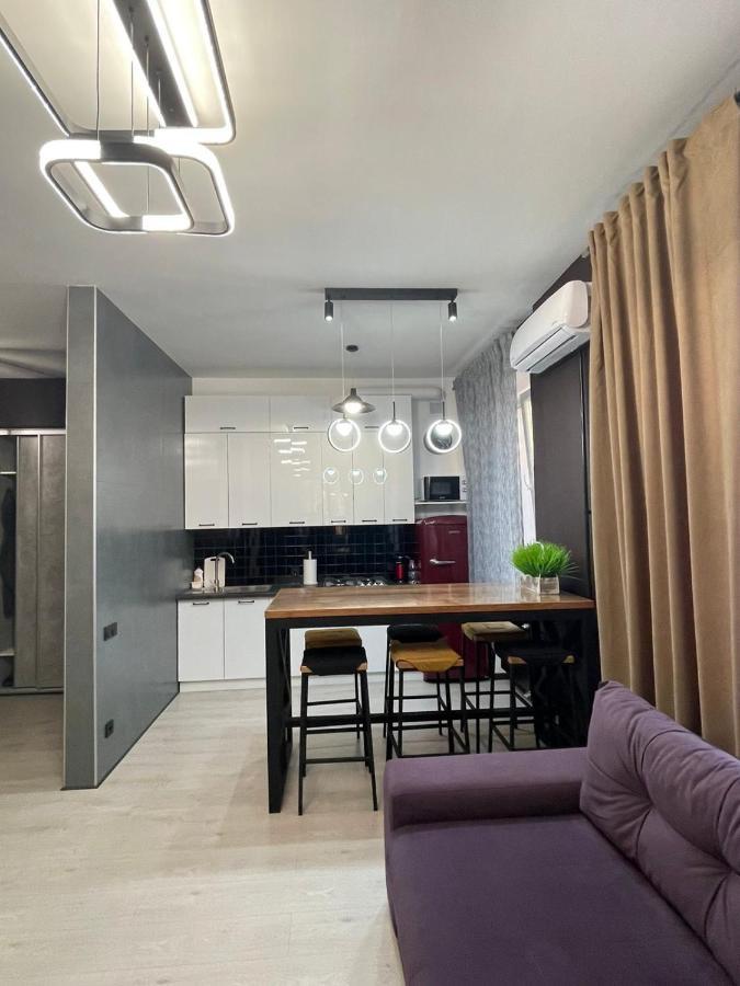 Vel Люкс Apartment แชร์นิฟซี ภายนอก รูปภาพ