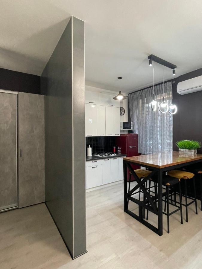 Vel Люкс Apartment แชร์นิฟซี ภายนอก รูปภาพ