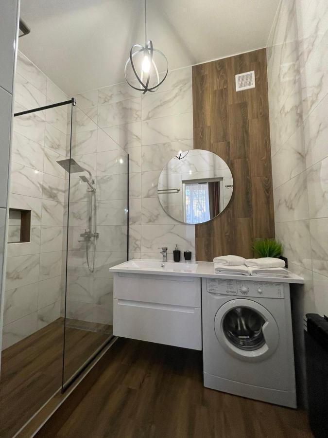 Vel Люкс Apartment แชร์นิฟซี ภายนอก รูปภาพ