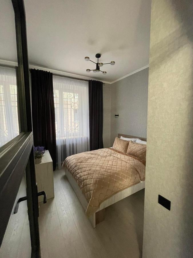 Vel Люкс Apartment แชร์นิฟซี ภายนอก รูปภาพ