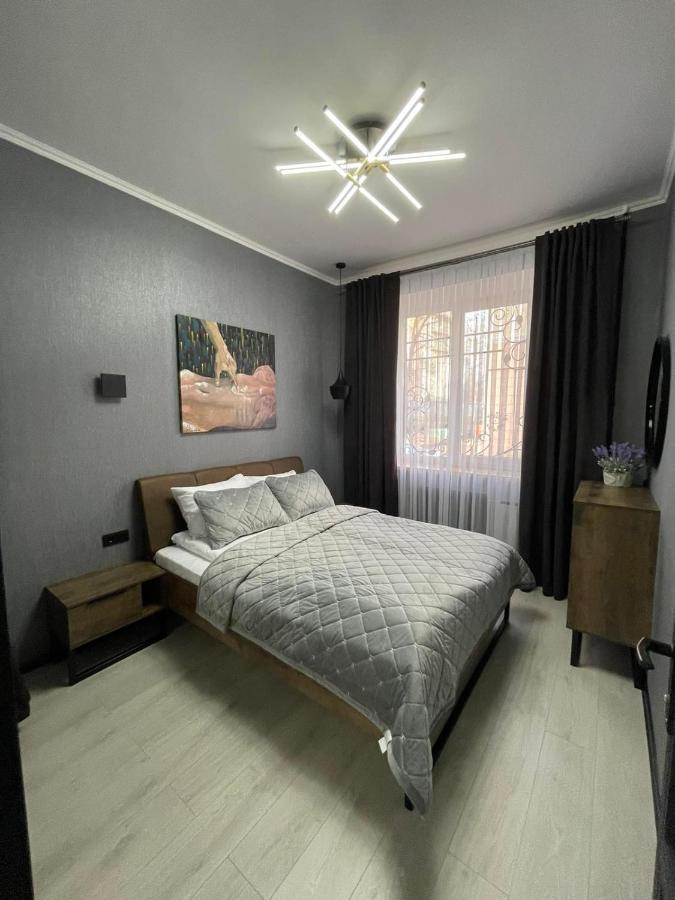 Vel Люкс Apartment แชร์นิฟซี ภายนอก รูปภาพ