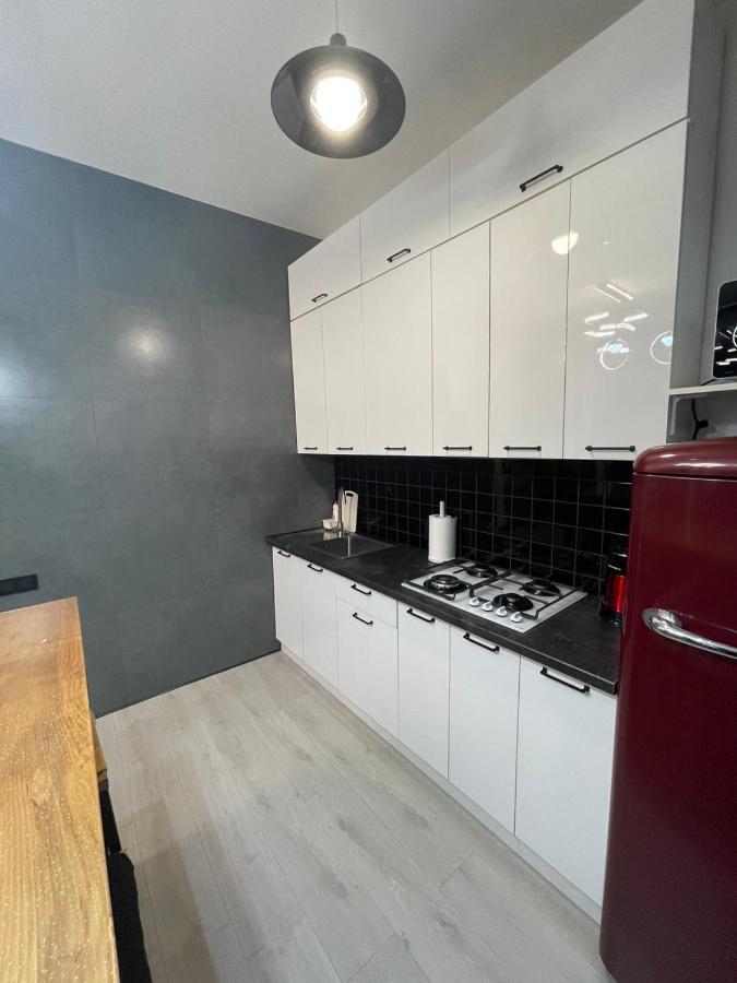 Vel Люкс Apartment แชร์นิฟซี ภายนอก รูปภาพ