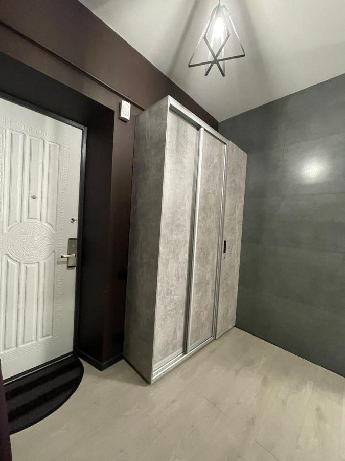 Vel Люкс Apartment แชร์นิฟซี ภายนอก รูปภาพ