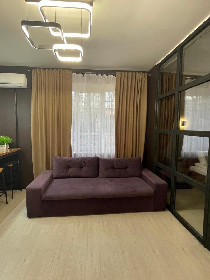 Vel Люкс Apartment แชร์นิฟซี ภายนอก รูปภาพ